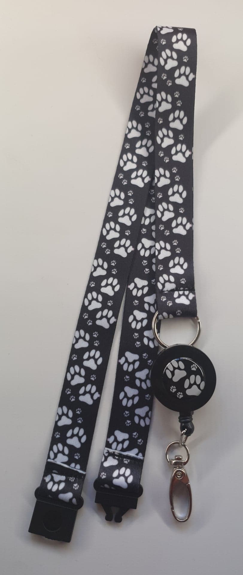 1x SpiriuS Lanyard with Animal Paw Retractable Reel ID Badge Holder with metal clip Keyring