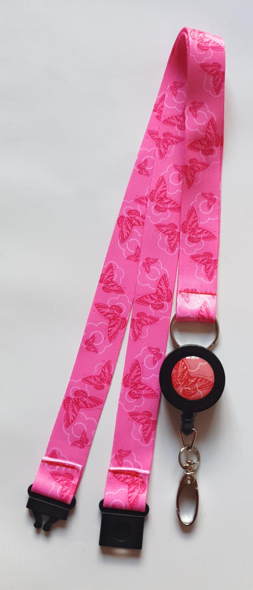 1x SpiriuS Lanyard with pink Butterflies Retractable Reel ID Badge Holder  with metal clip Keyring